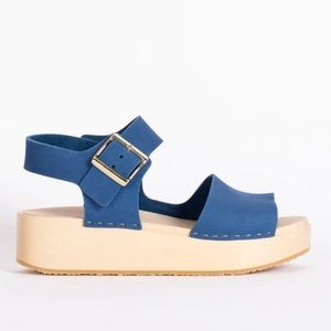 Bryr Ursi electric blue leather sandals 38